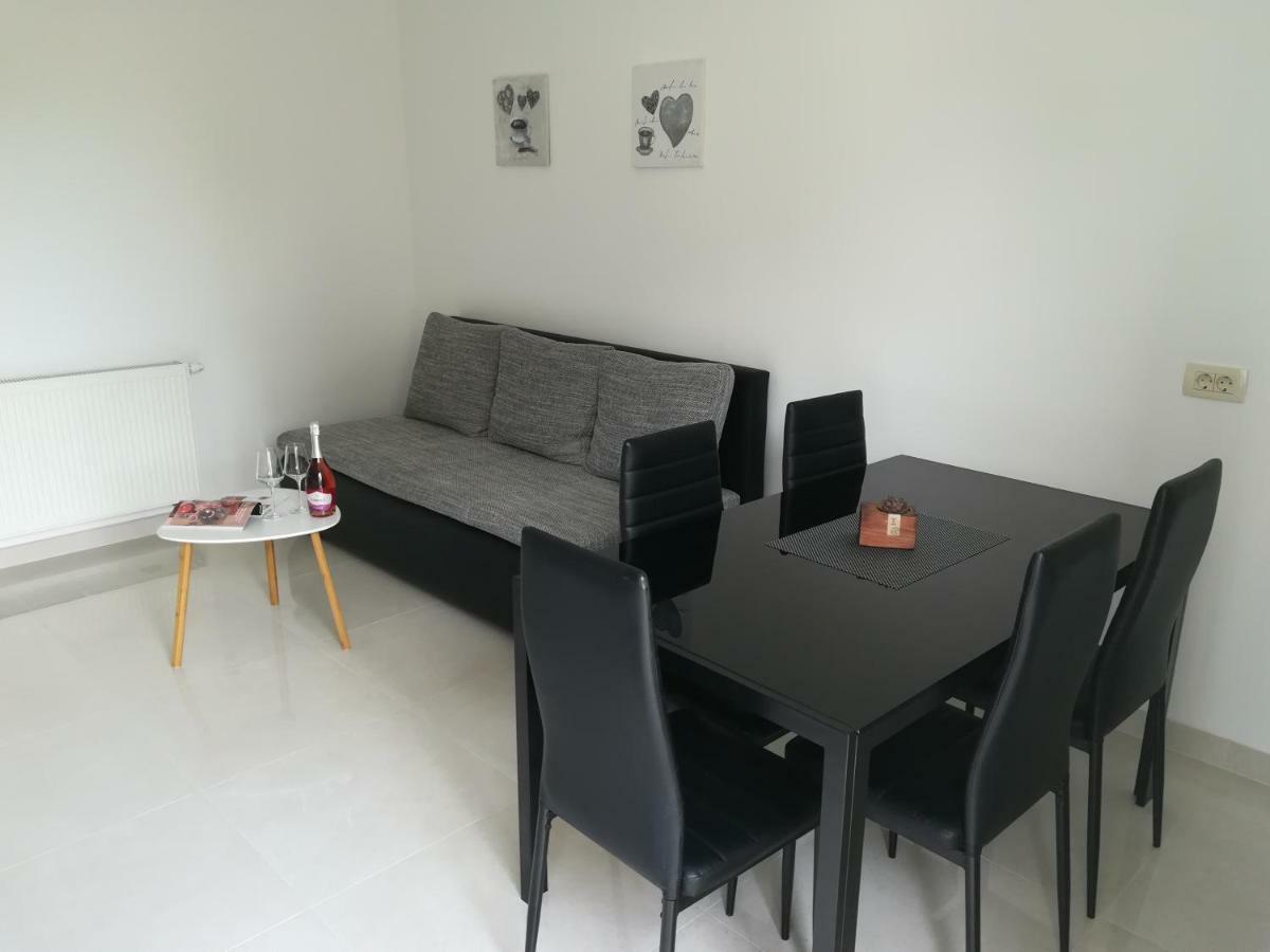 Apartman Ana 波拉特 外观 照片