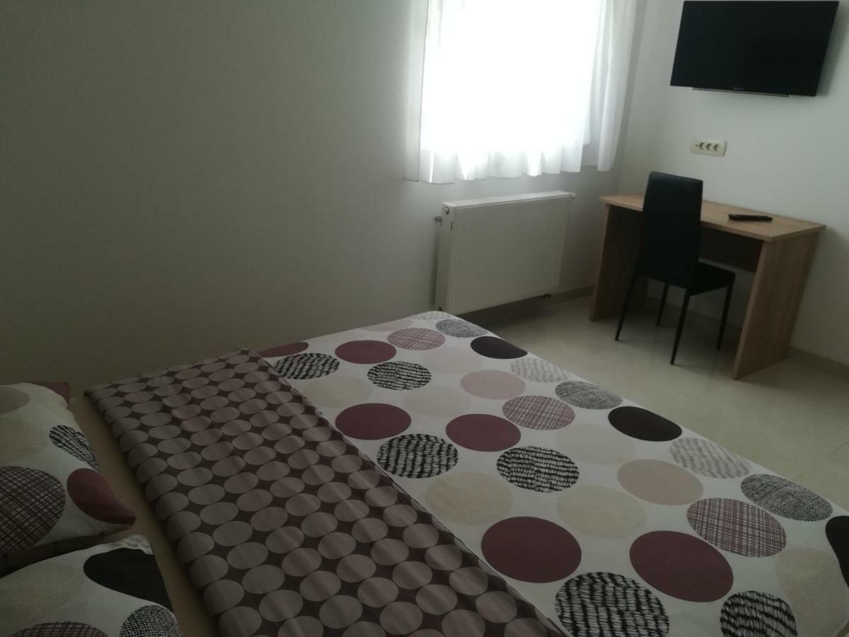 Apartman Ana 波拉特 外观 照片